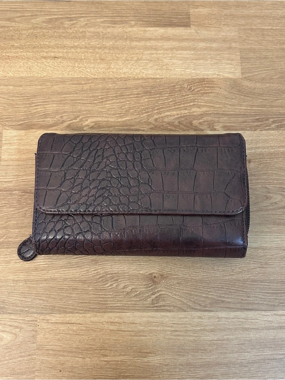 Guang Tong Keeper Wallet Brown Simulated Alligator Large Size